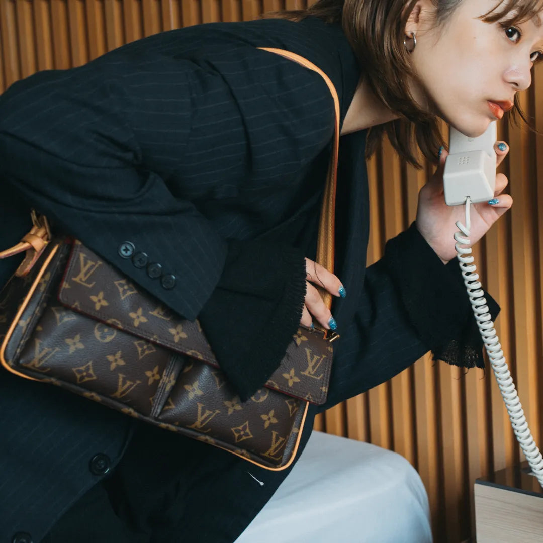 LOUIS VUITTON/ルイ・ヴィトン】モノグラム ポシェット・シテ ショルダーバッグ｜ヴァルティークヴィンテージ【公式】｜レディースファッション通販  – VALTIQUE VINTAGE TOKYO