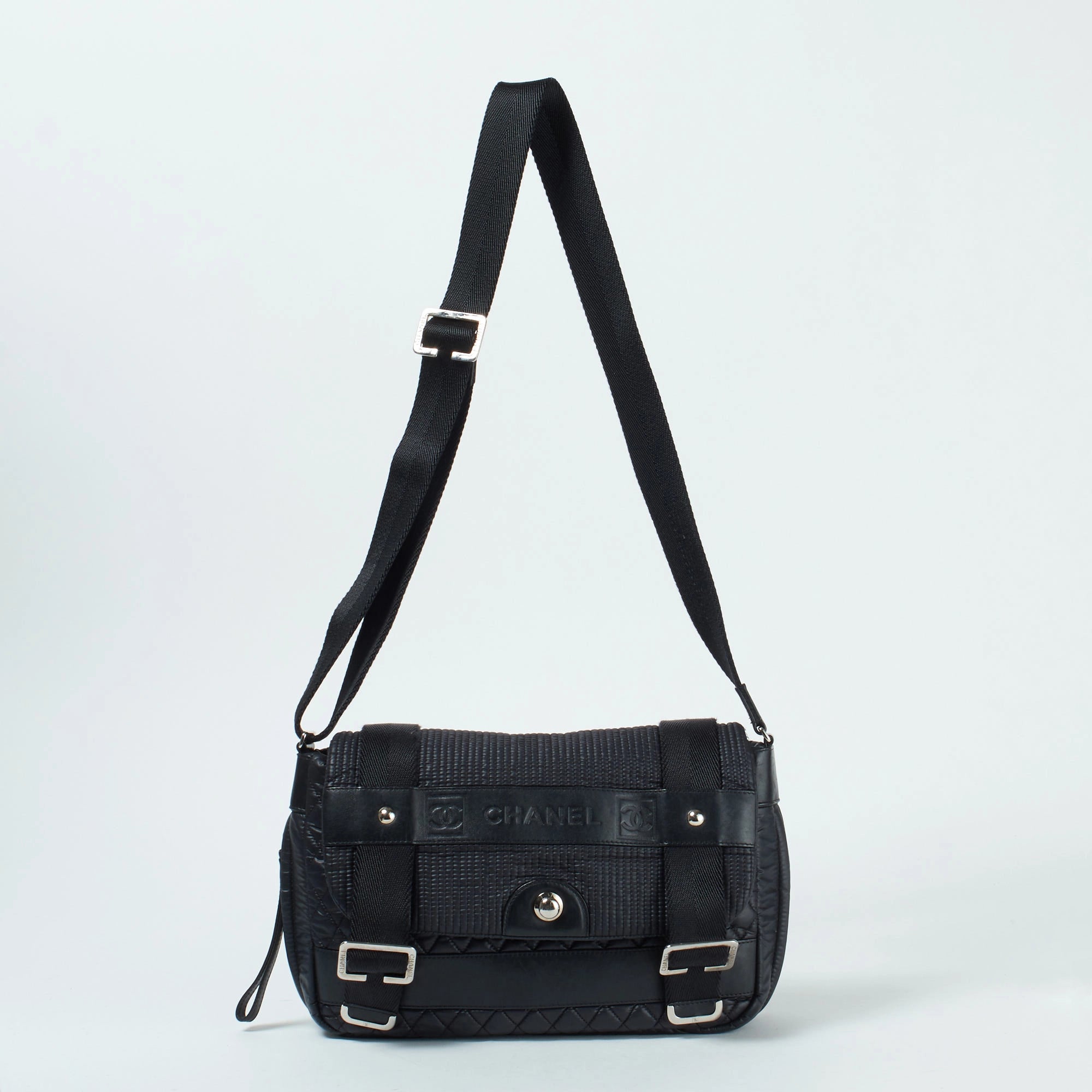 CHANEL スポーツライン ショルダーバッグ リバーシブル 2way CHANEL スポーツライン ショルダーバッグ リバーシブル 2way