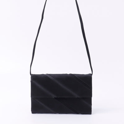 Ferragamo ショルダーバッグ 黒 Satin