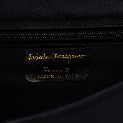Ferragamo ショルダーバッグ 黒 Satin