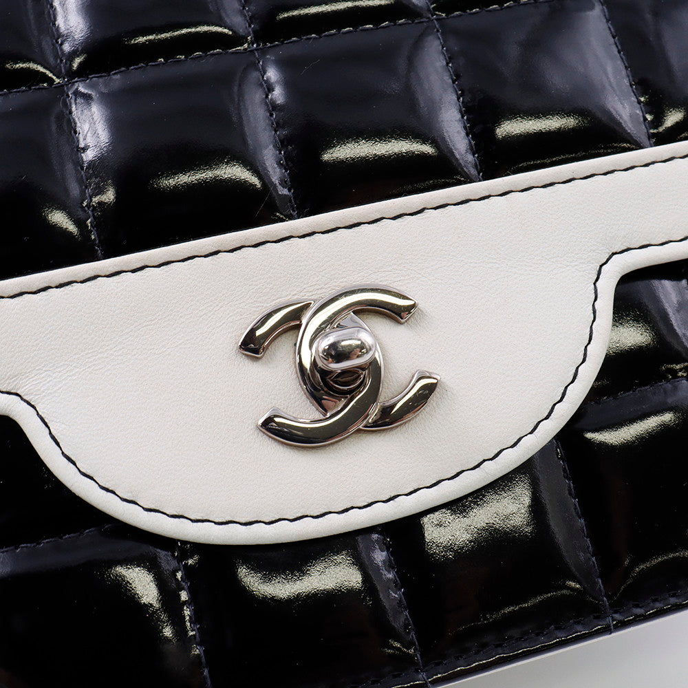 CHANEL チョコバー チェーンショルダーバッグ 黒/白 A16524 Patent CHANEL チョコバー チェーンショルダーバッグ 黒/白 A16524 Patent