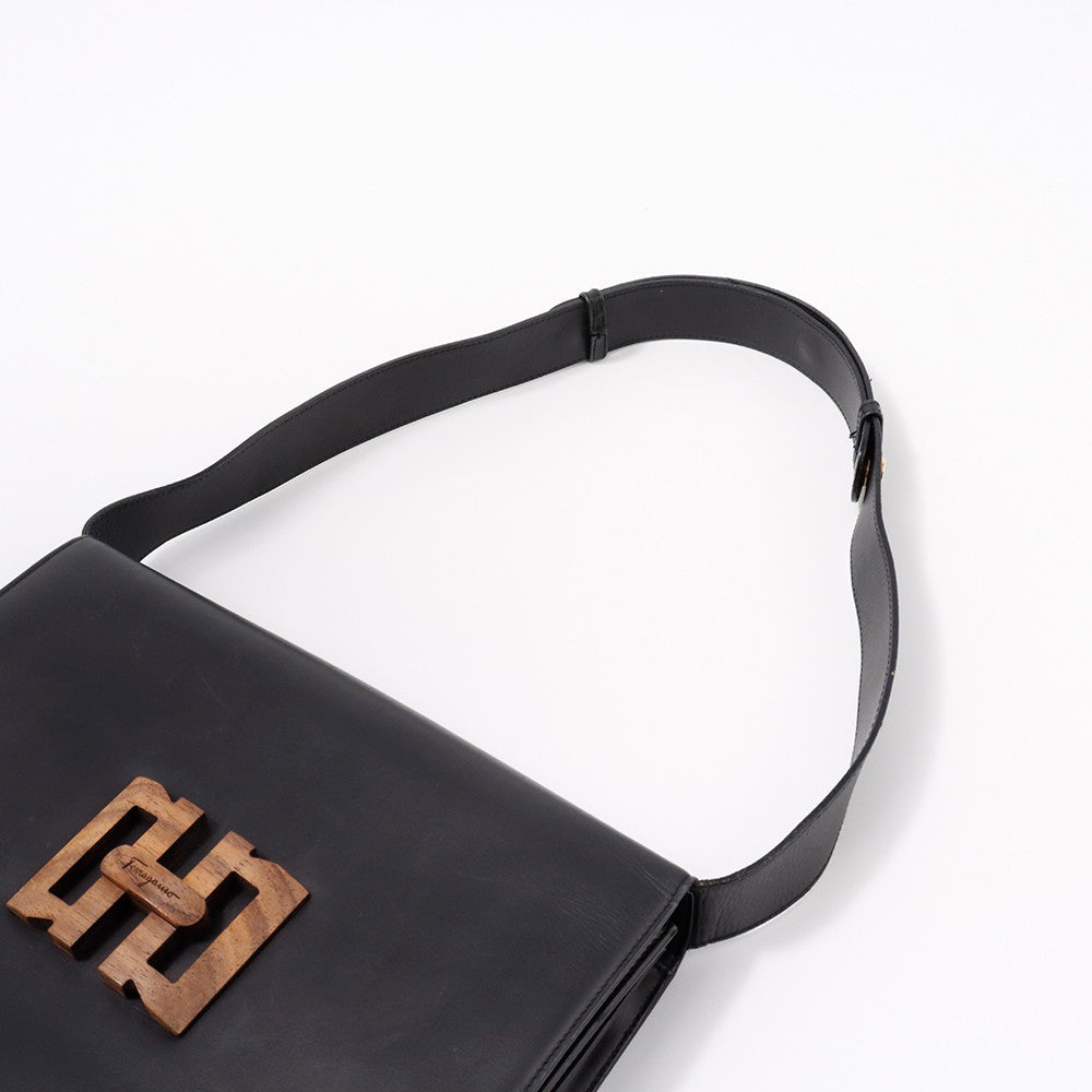 Ferragamo ワンショルダー 黒 Leather