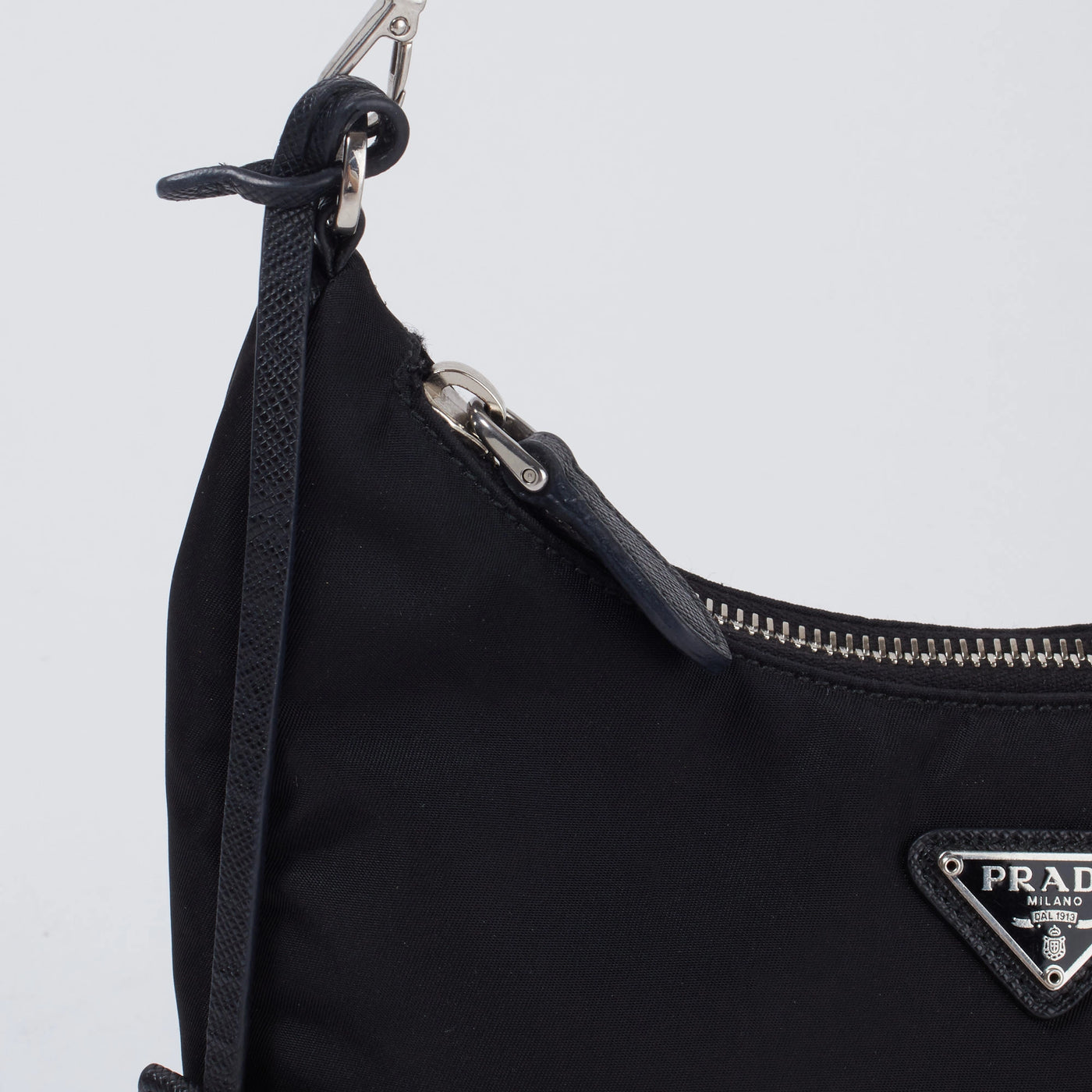 美品 140 PRADA プラダ ショルダーバッグ ブラック ナイロン 美品 140 PRADA プラダ ショルダーバッグ ブラック ナイロン