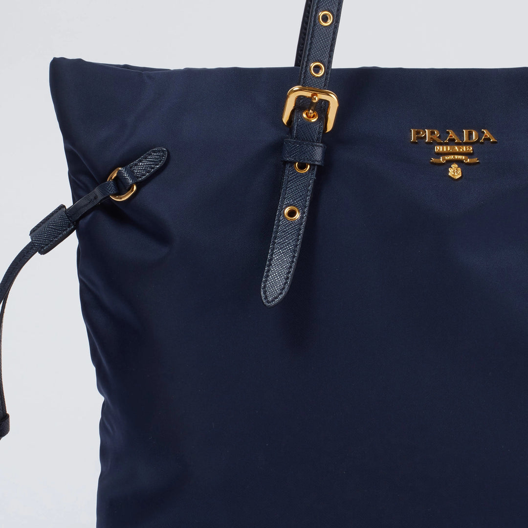 PRADA/プラダ】ナイロン トートバッグ ファスナー付き ネイビー｜ヴァルティークヴィンテージ【公式】｜レディースファッション通販 –  VALTIQUE VINTAGE TOKYO