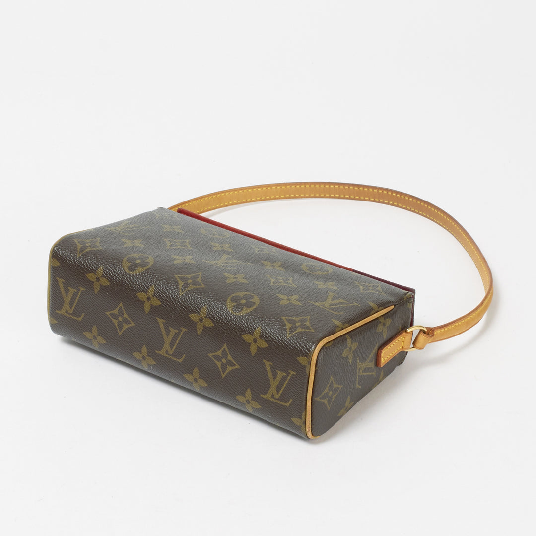 LOUIS VUITTON/ルイ・ヴィトン】モノグラム レシタル ハンドバッグ  M51900｜ヴァルティークヴィンテージ【公式】｜レディースファッション通販 – VALTIQUE VINTAGE TOKYO