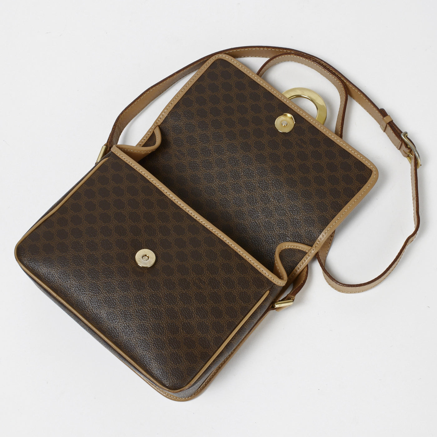 CELINE/セリーヌ】マカダム柄 サークルロゴ シングルフラップ CELINE/セリーヌ】マカダム柄 サークルロゴ シングルフラップ