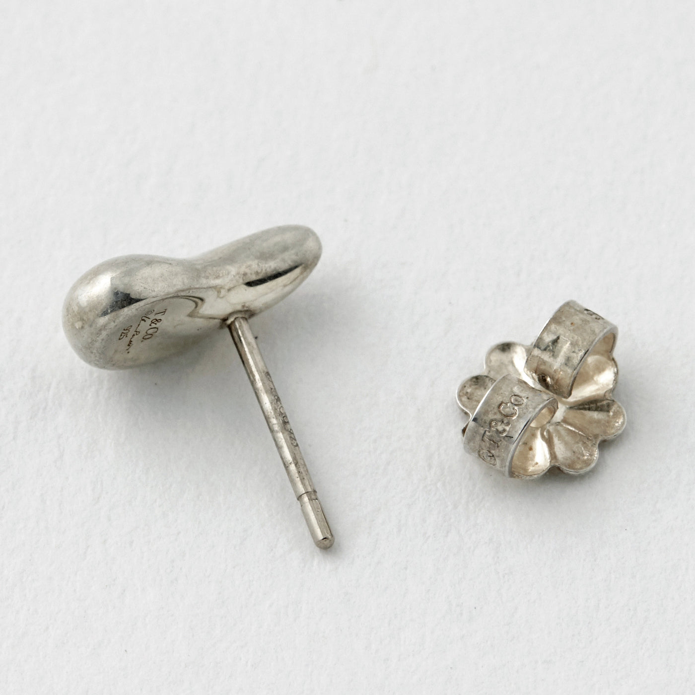 美品 Tiffany ティアドロップ ビーン ピアス シルバー925 ビンテージ 美品 Tiffany ティアドロップ ビーン ピアス シルバー925 ビンテージ