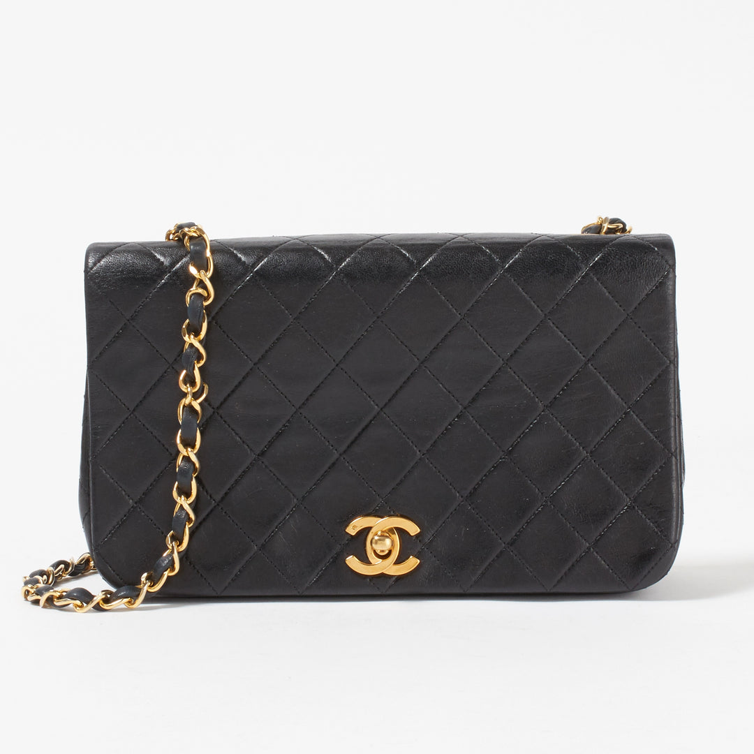 CHANEL/シャネル】マトラッセ シングルフラップ チェーンショルダーバッグ ターンロック｜ヴァルティークヴィンテージ【公式】｜レディースファッション通販  – VALTIQUE VINTAGE TOKYO