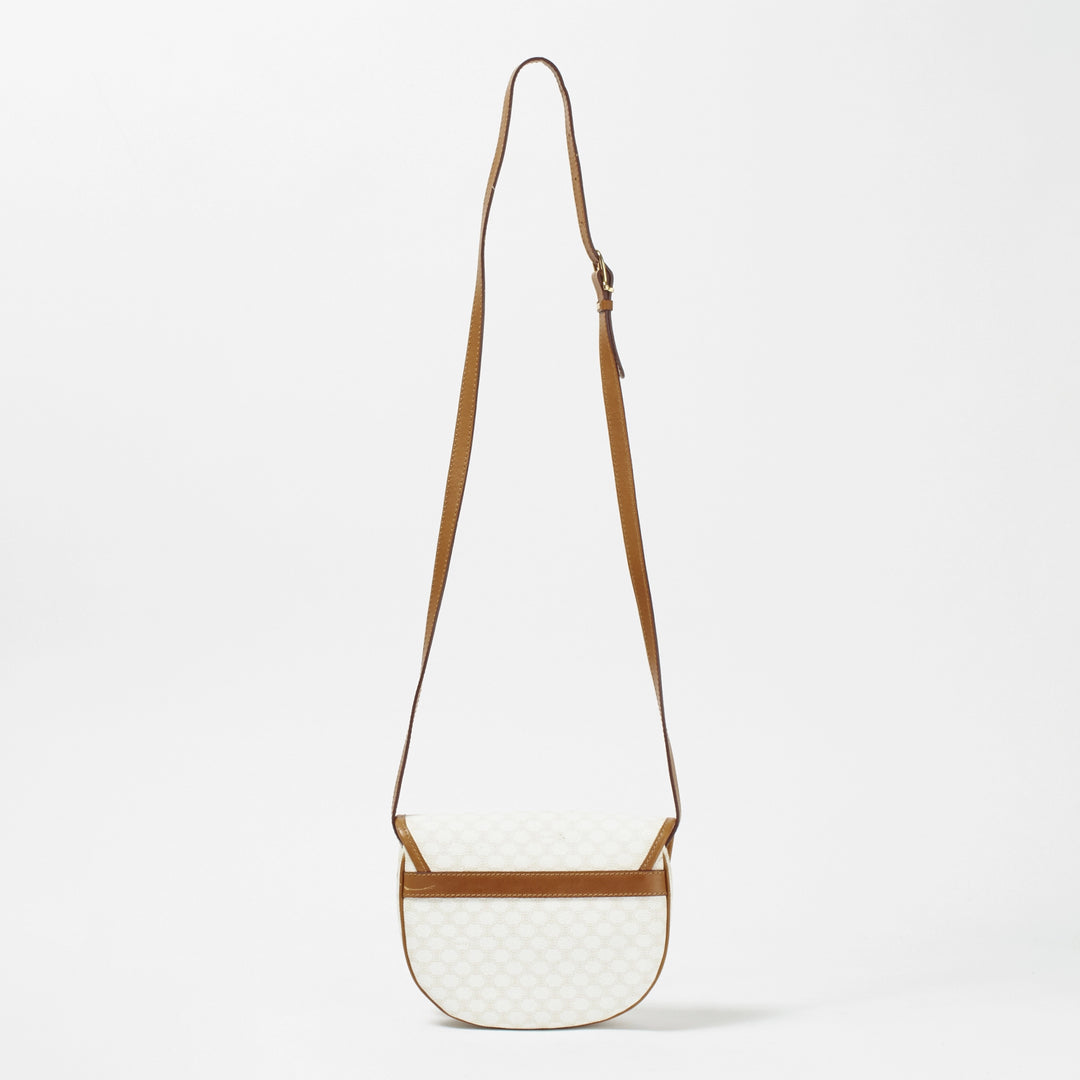 CELINE/セリーヌ】ホワイトマカダム トリオンフロゴ ショルダー CELINE/セリーヌ】ホワイトマカダム トリオンフロゴ ショルダー