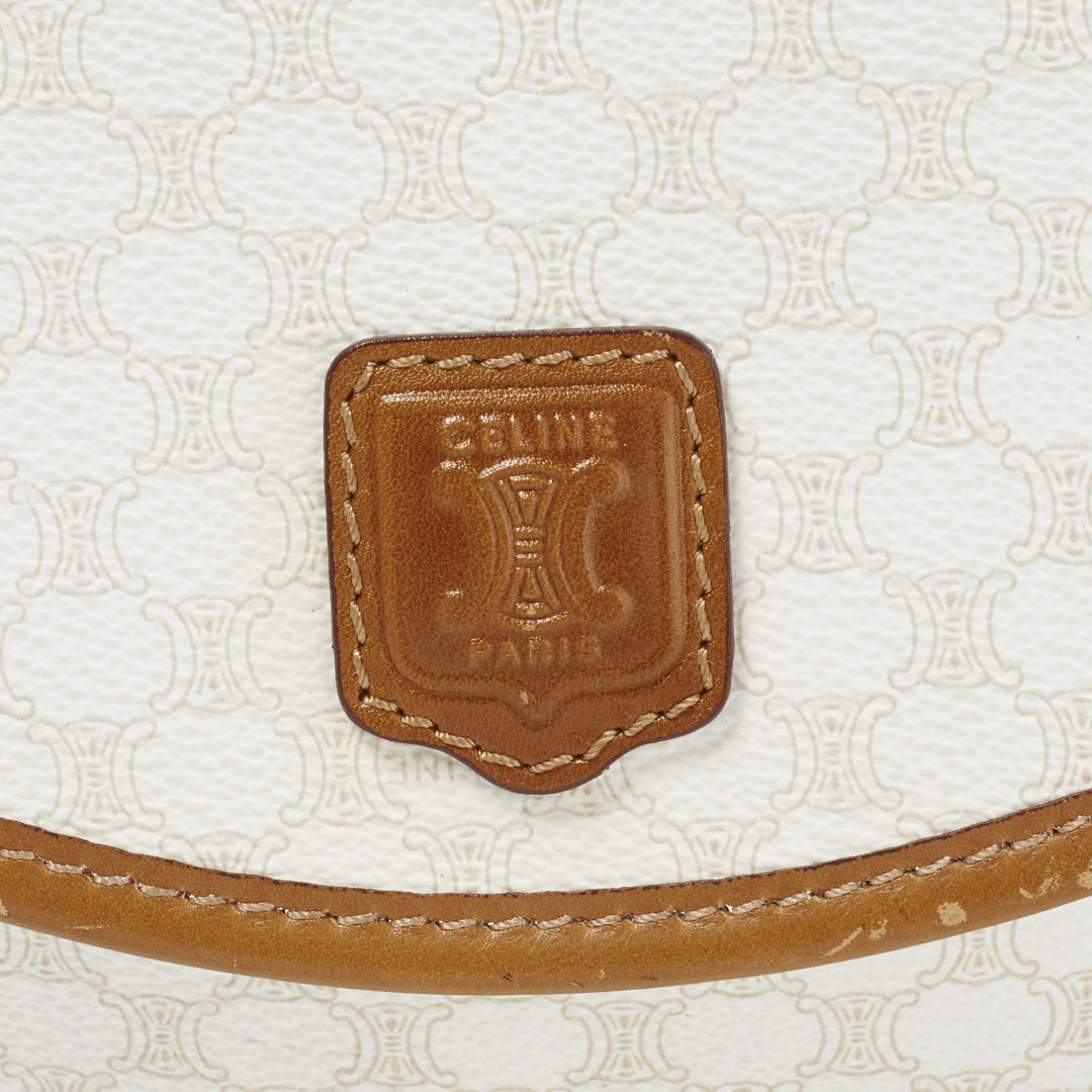 CELINE/セリーヌ】ホワイトマカダム トリオンフロゴ ショルダーバッグ CELINE/セリーヌ】ホワイトマカダム トリオンフロゴ ショルダーバッグ