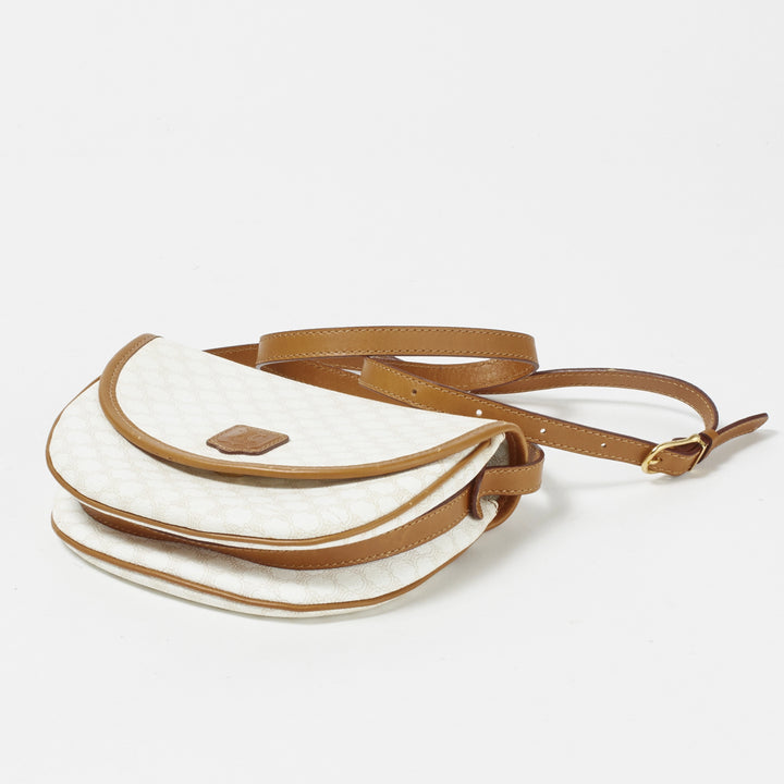 CELINE/セリーヌ】ホワイトマカダム トリオンフロゴ ショルダーバッグ CELINE/セリーヌ】ホワイトマカダム トリオンフロゴ ショルダーバッグ