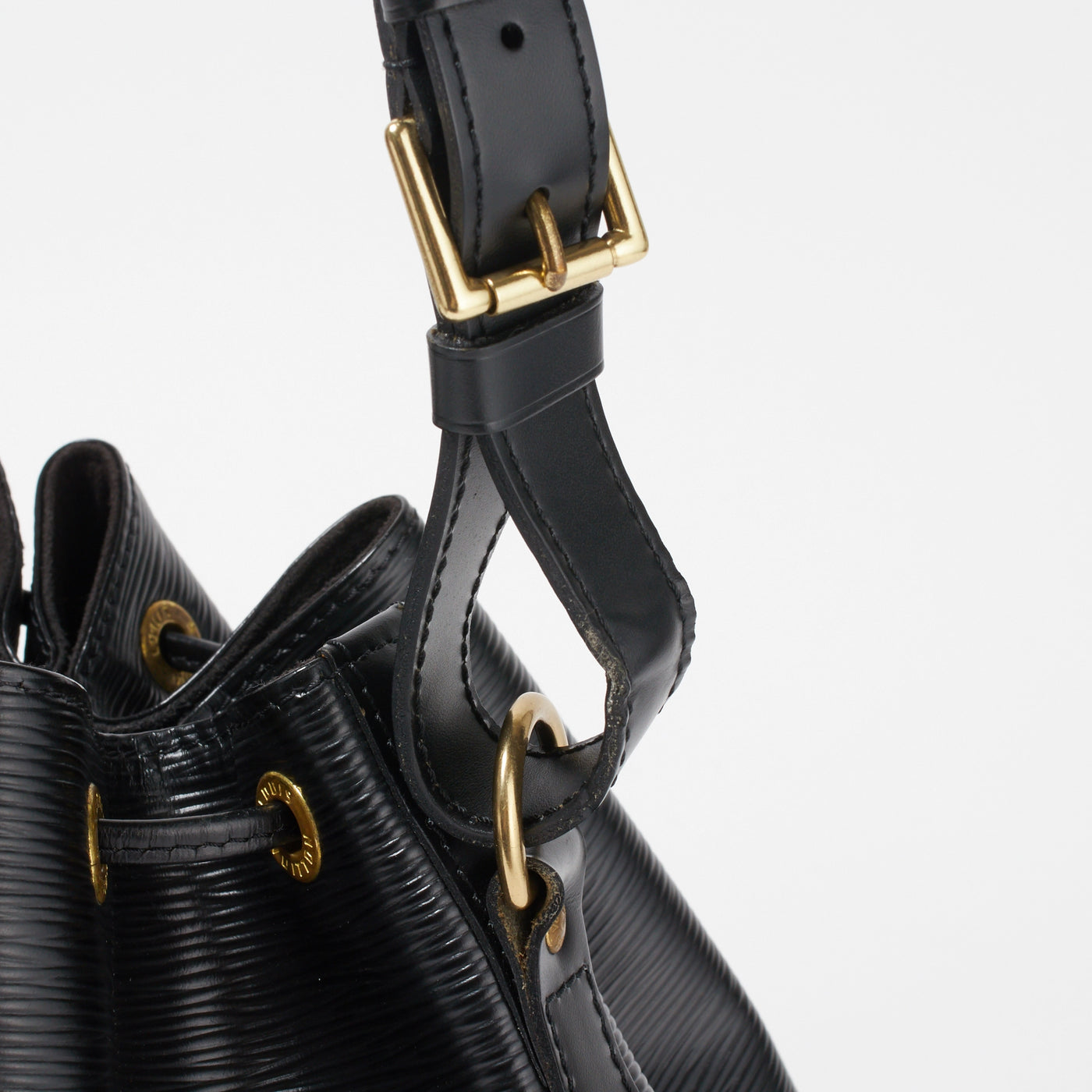 LOUIS VUITTON/ルイ・ヴィトン】エピ プチノエ ショルダーバッグ LOUIS VUITTON/ルイ・ヴィトン】エピ プチノエ ショルダーバッグ