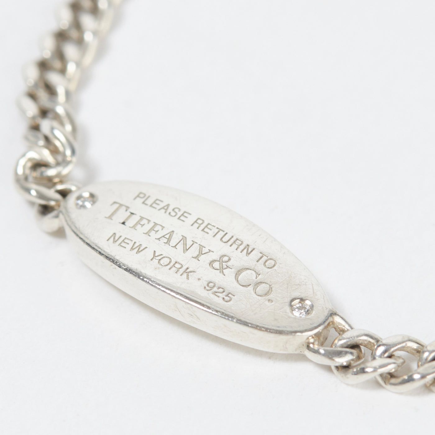 TIFFANY/ティファニー】リターントゥ オーバルタグ 2Pダイヤ TIFFANY/ティファニー】リターントゥ オーバルタグ 2Pダイヤ