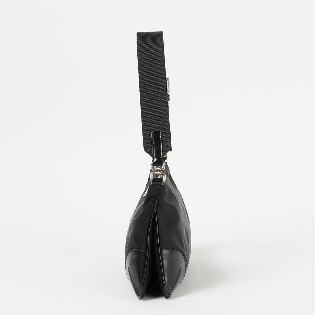 PRADA/プラダ】テスート 三角プレート ショルダーバッグ|ヴァル PRADA/プラダ】テスート 三角プレート ショルダーバッグ|ヴァル