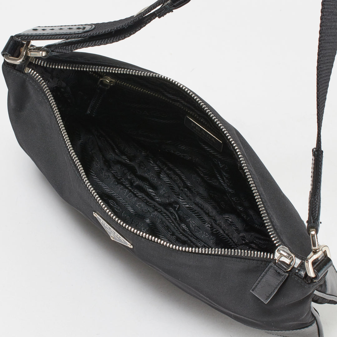 PRADA/プラダ】テスート 三角プレート ショルダーバッグ|ヴァル PRADA/プラダ】テスート 三角プレート ショルダーバッグ|ヴァル