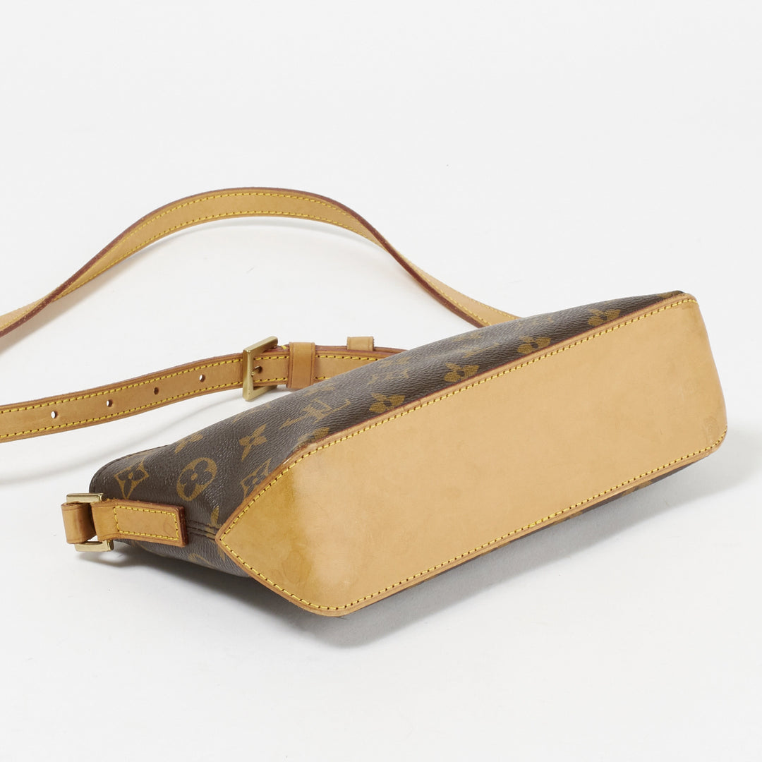 LOUIS VUITTON/ルイ・ヴィトン】モノグラム トロター ショルダーバッグ LOUIS VUITTON/ルイ・ヴィトン】モノグラム トロター ショルダーバッグ