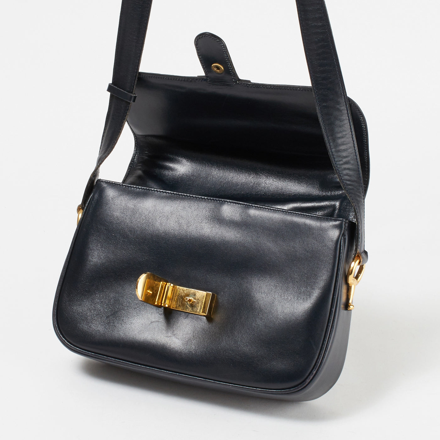 CELINE/セリーヌ】馬車金具モチーフ ショルダーバッグ ブラック系 CELINE/セリーヌ】馬車金具モチーフ ショルダーバッグ ブラック系