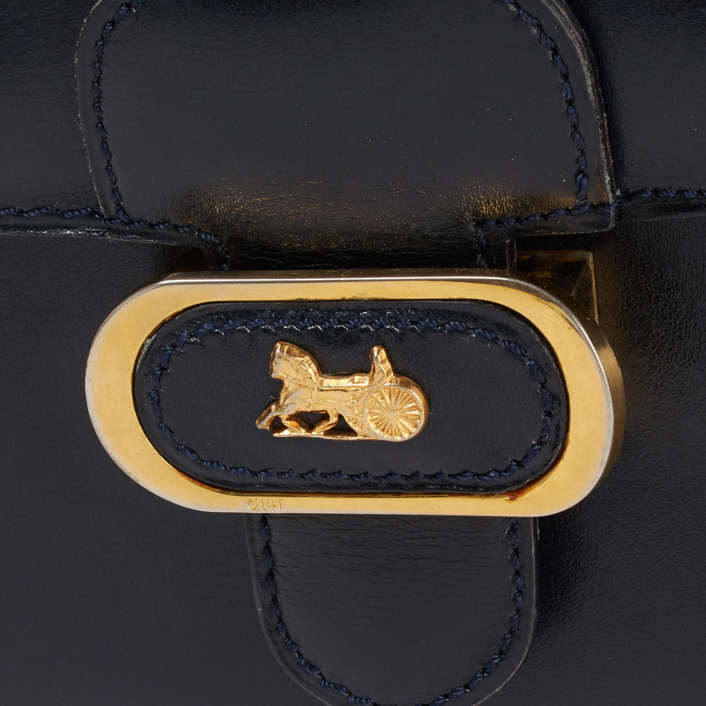 CELINE/セリーヌ】馬車金具モチーフ ショルダーバッグ ブラック系 CELINE/セリーヌ】馬車金具モチーフ ショルダーバッグ ブラック系