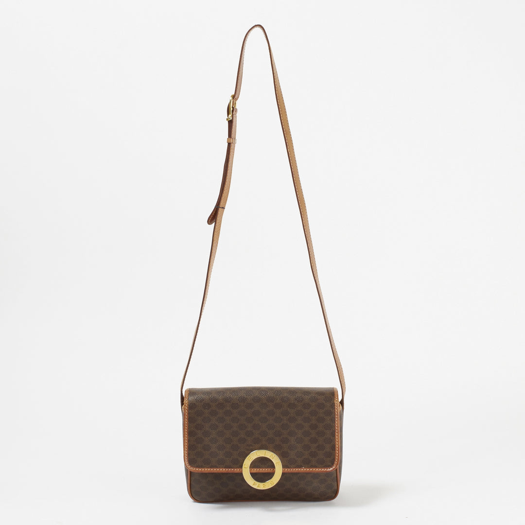 CELINE/セリーヌ】マカダム柄 サークルロゴモチーフ ショルダーバッグ CELINE/セリーヌ】マカダム柄 サークルロゴモチーフ ショルダーバッグ