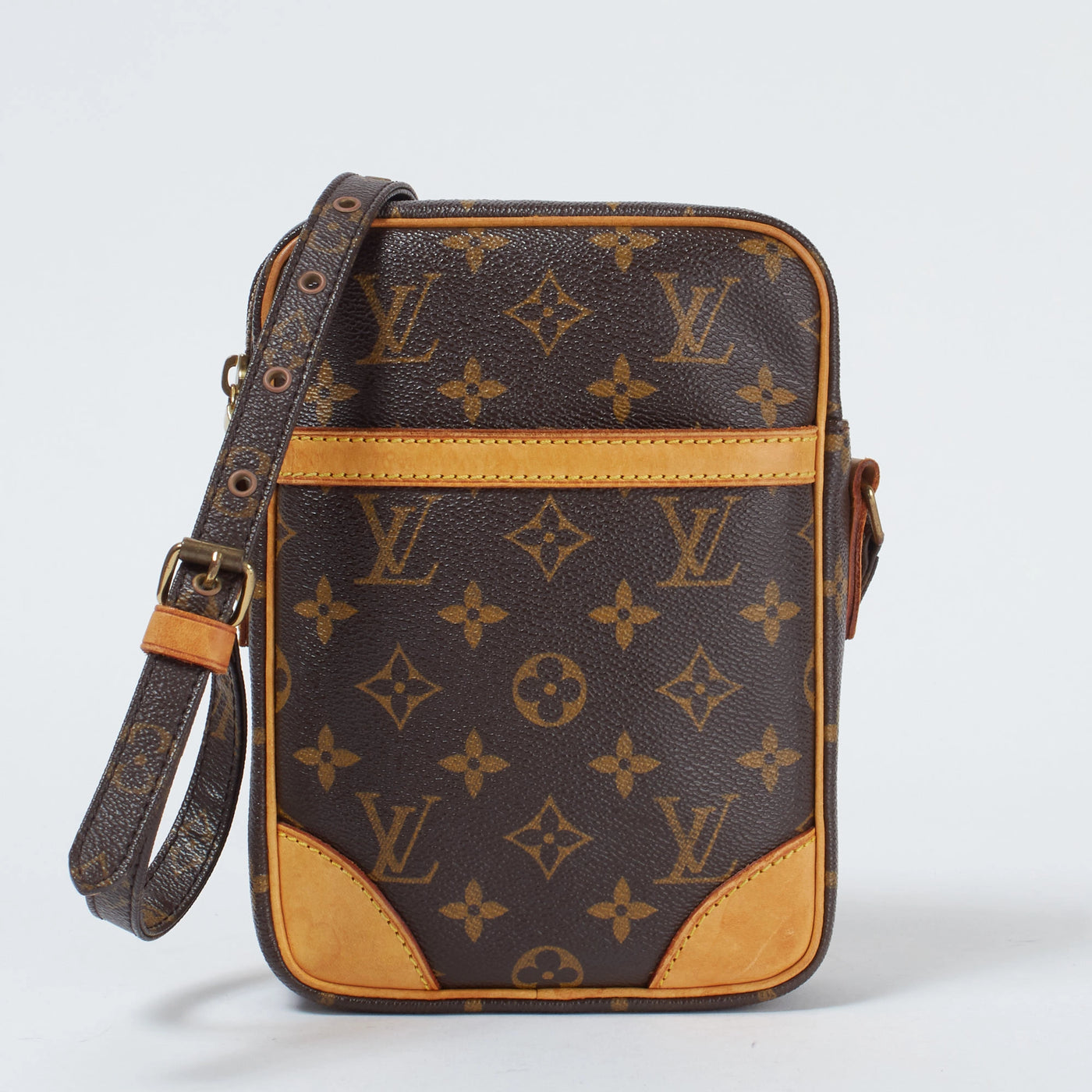 LOUIS VUITTON/ルイ・ヴィトン】モノグラム ダヌーブ ショルダーバッグ｜ヴァルティークヴィンテージ【公式】｜レディースファッション通販 –  VALTIQUE VINTAGE TOKYO