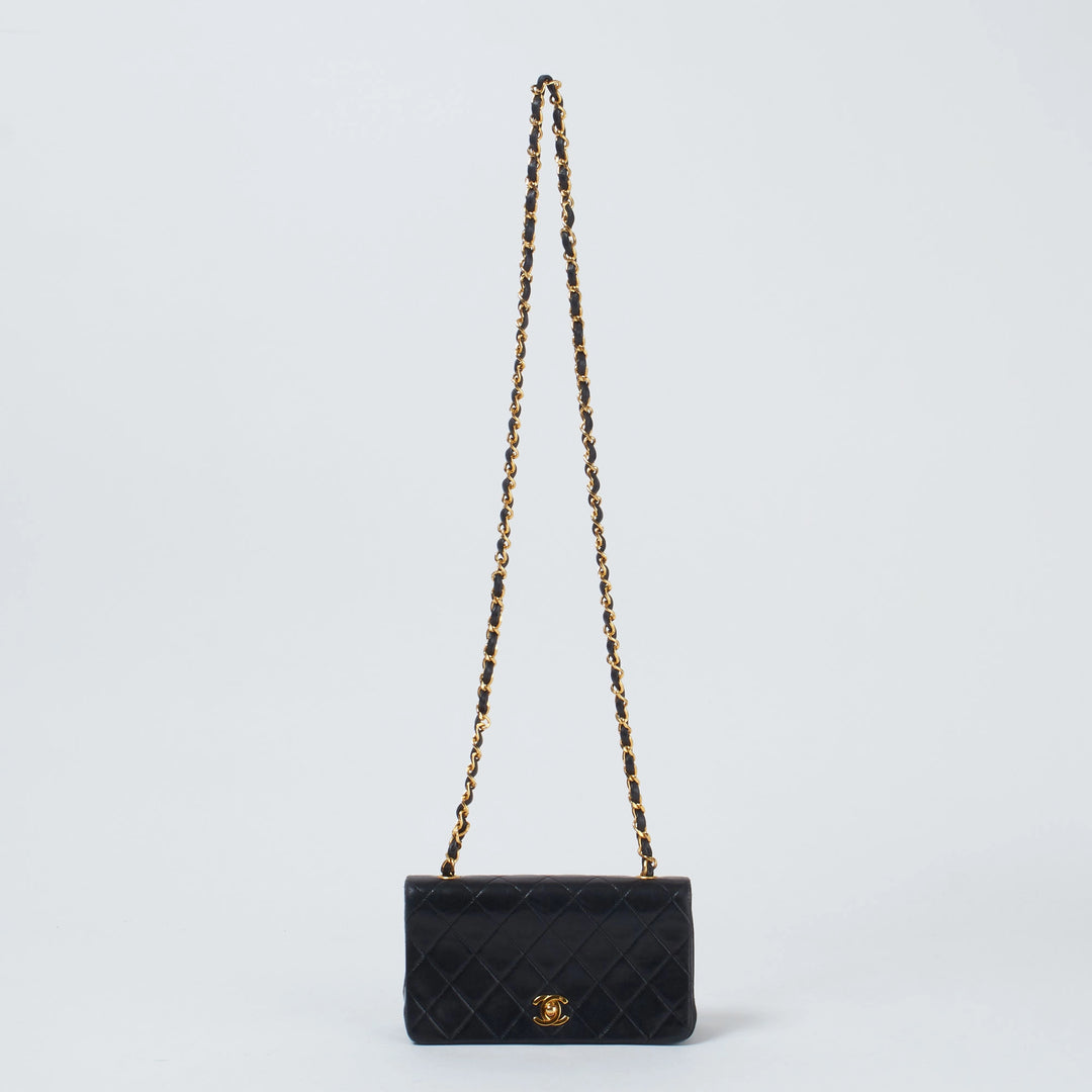 CHANEL/シャネル】ミニマトラッセ19 ラムスキン ショルダーバッグ CHANEL/シャネル】ミニマトラッセ19 ラムスキン ショルダーバッグ