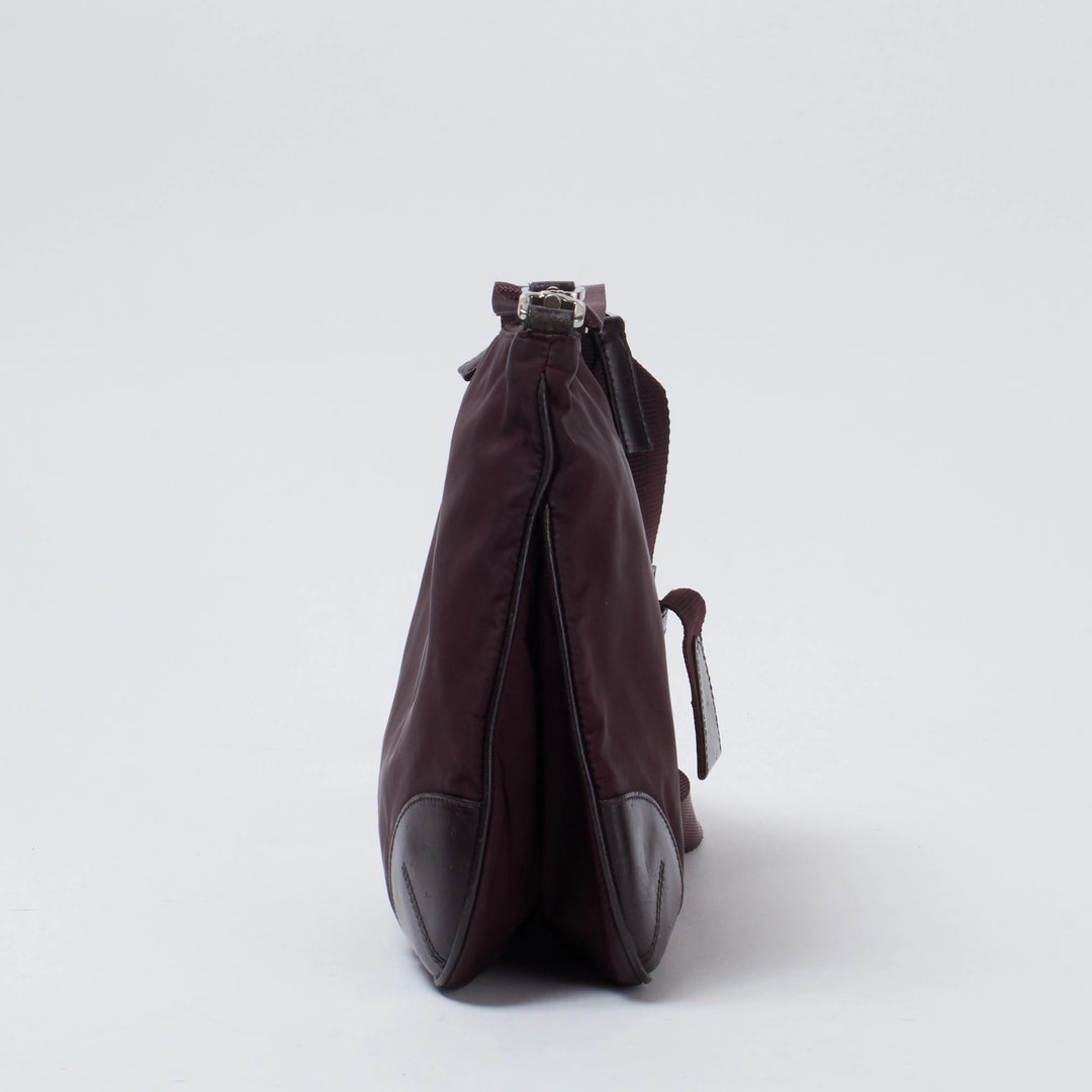 PRADA/プラダ】ナイロン 三角プレート ショルダーバッグ PRADA/プラダ】ナイロン 三角プレート ショルダーバッグ