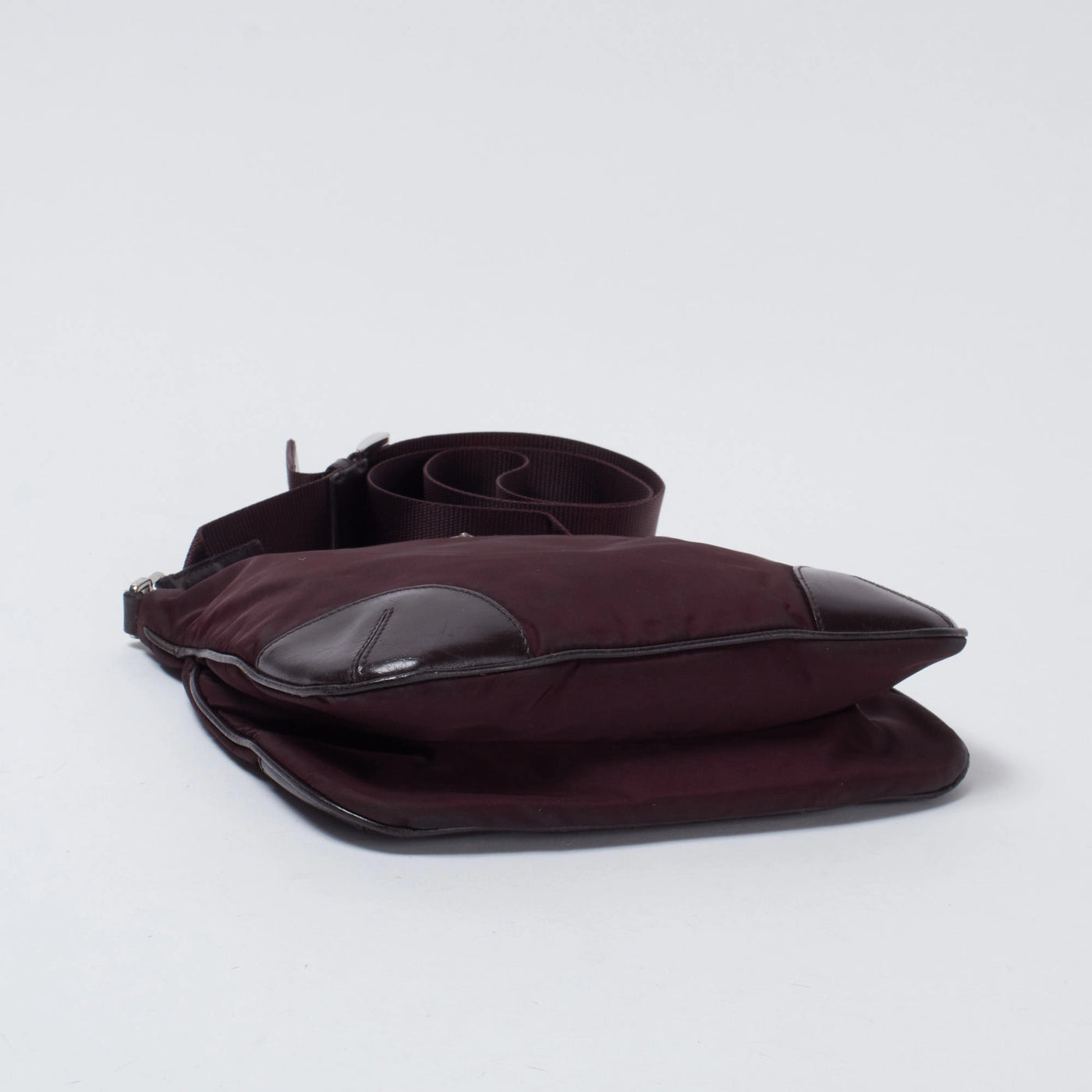 PRADA ショルダーバッグ ナイロン 三角プレート V166 VIAGGIO PRADA ショルダーバッグ ナイロン 三角プレート V166 VIAGGIO