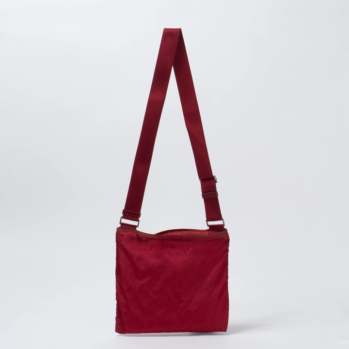 PRADA/プラダ】ナイロン 三角プレート ショルダーバッグ レッド PRADA/プラダ】ナイロン 三角プレート ショルダーバッグ レッド