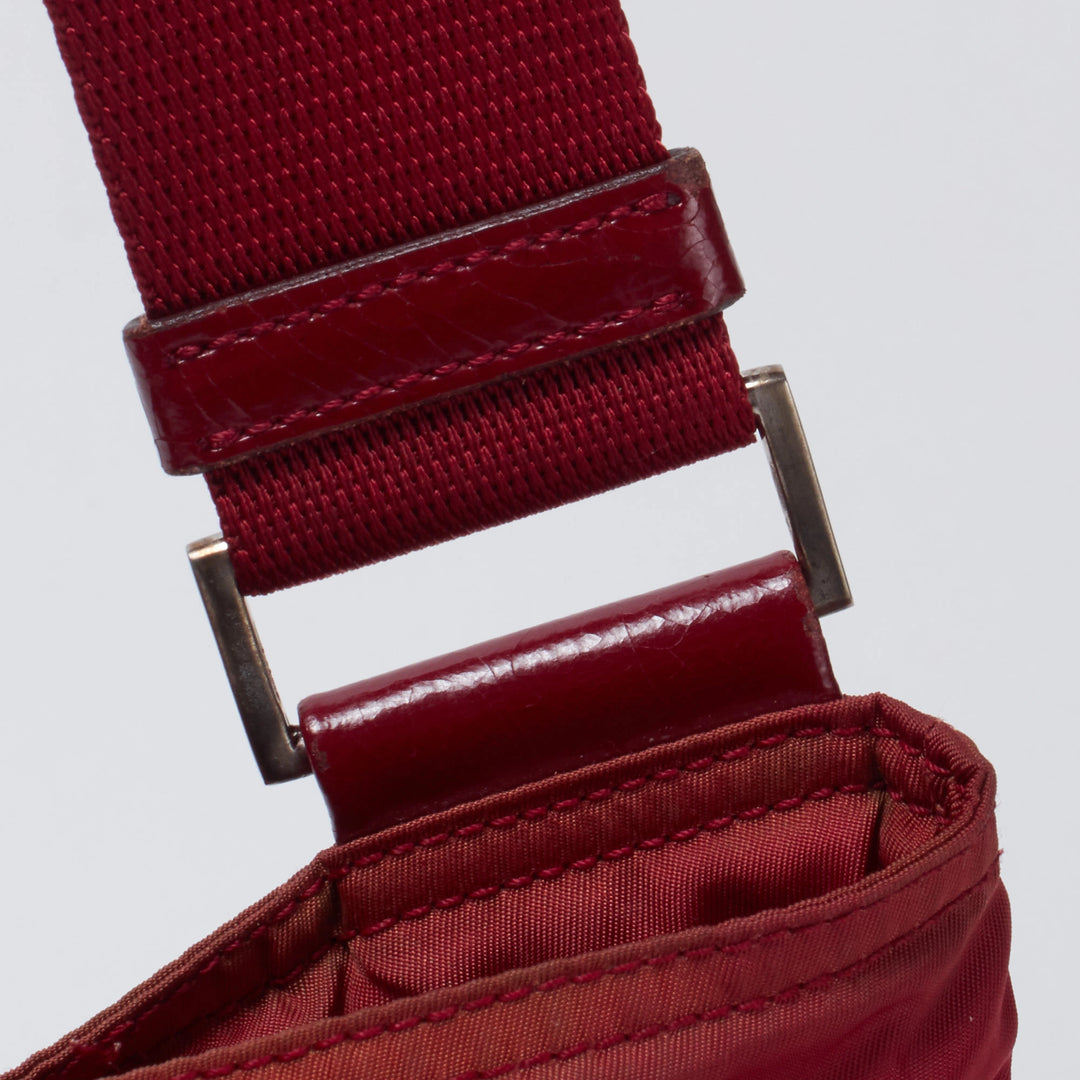 PRADA/プラダ】ナイロン 三角プレート ショルダーバッグ レッド PRADA/プラダ】ナイロン 三角プレート ショルダーバッグ レッド
