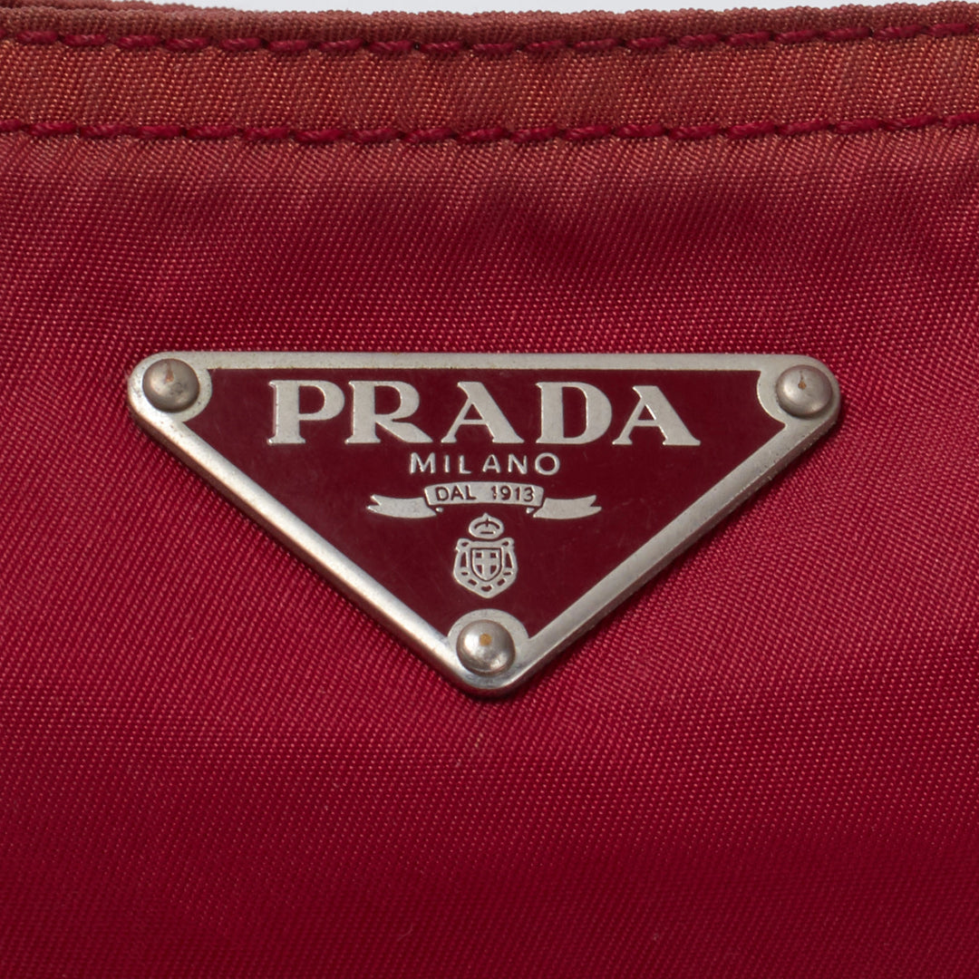 【PRADA/プラダ】ナイロン 三角プレート ショルダーバッグ レッド｜ヴァルティークヴィンテージ【公式】｜レディースファッション通販 –  VALTIQUE VINTAGE TOKYO