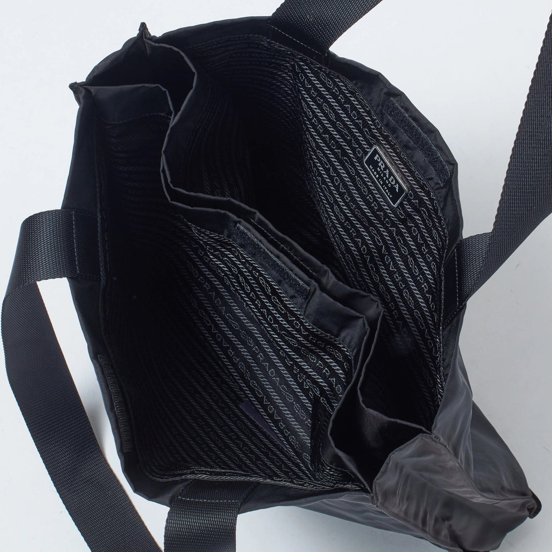 PRADA/プラダ】ナイロン 三角ロゴプレート トートバッグ｜ヴァル