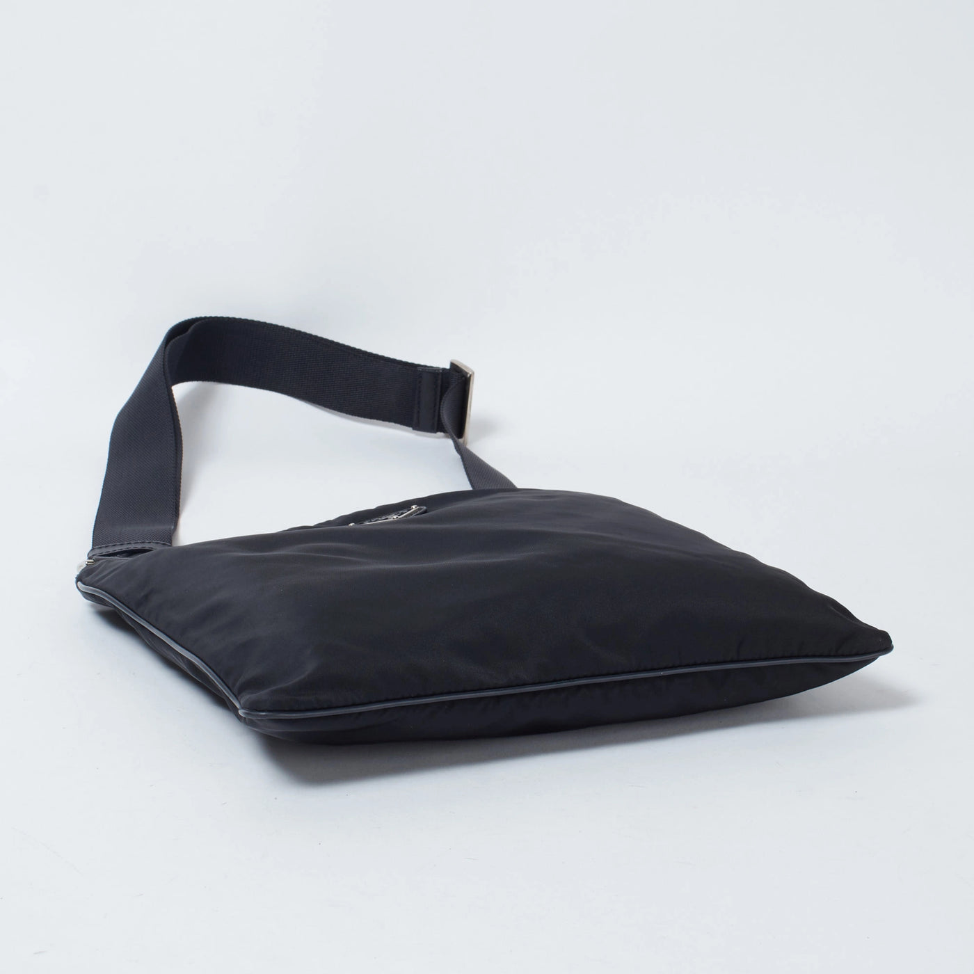 PRADA/プラダ】ナイロン ショルダーバッグ ブラック /斜めがけ PRADA/プラダ】ナイロン ショルダーバッグ ブラック /斜めがけ