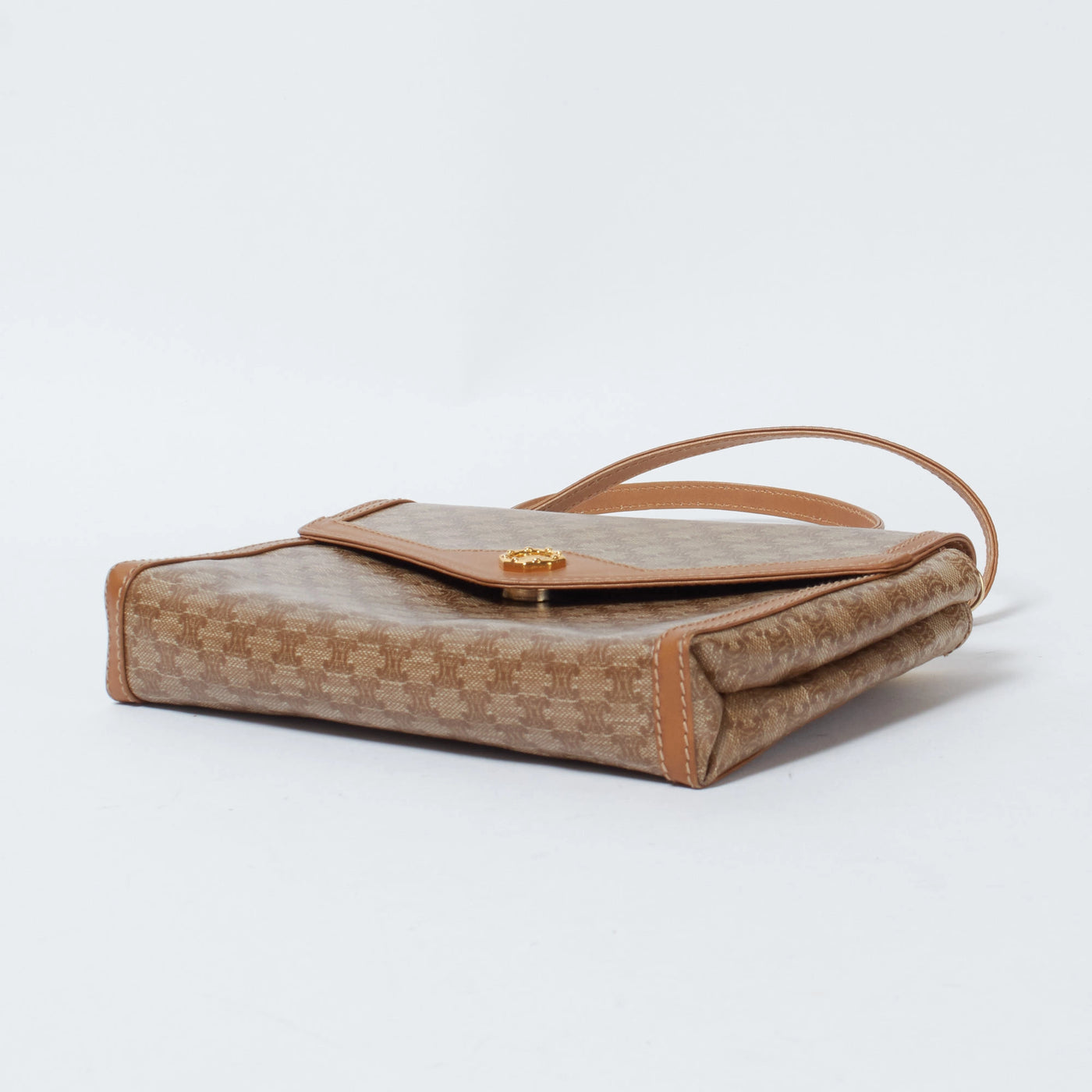 CELINE】ショルダーバッグ マカダム柄 ベージュ ゴールド金具 CELINE】ショルダーバッグ マカダム柄 ベージュ ゴールド金具