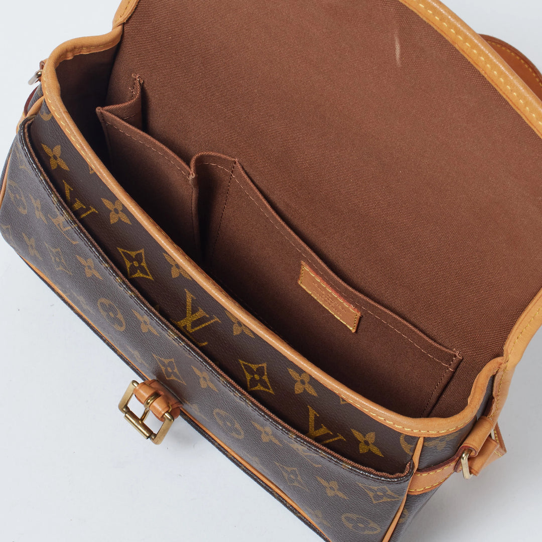 LOUIS VUITTON/ルイ・ヴィトン】モノグラム ソローニュ ショルダー LOUIS VUITTON/ルイ・ヴィトン】モノグラム ソローニュ ショルダー