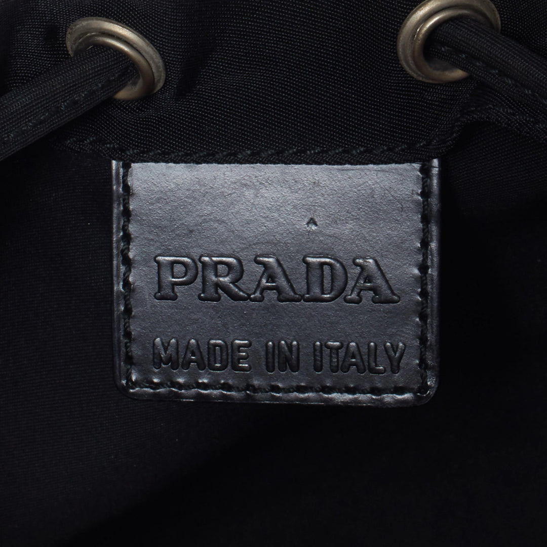 PRADA/プラダ】テスートナイロン 巾着ポーチ/ハンドバッグ – VALTIQUE PRADA/プラダ】テスートナイロン 巾着ポーチ/ハンドバッグ – VALTIQUE