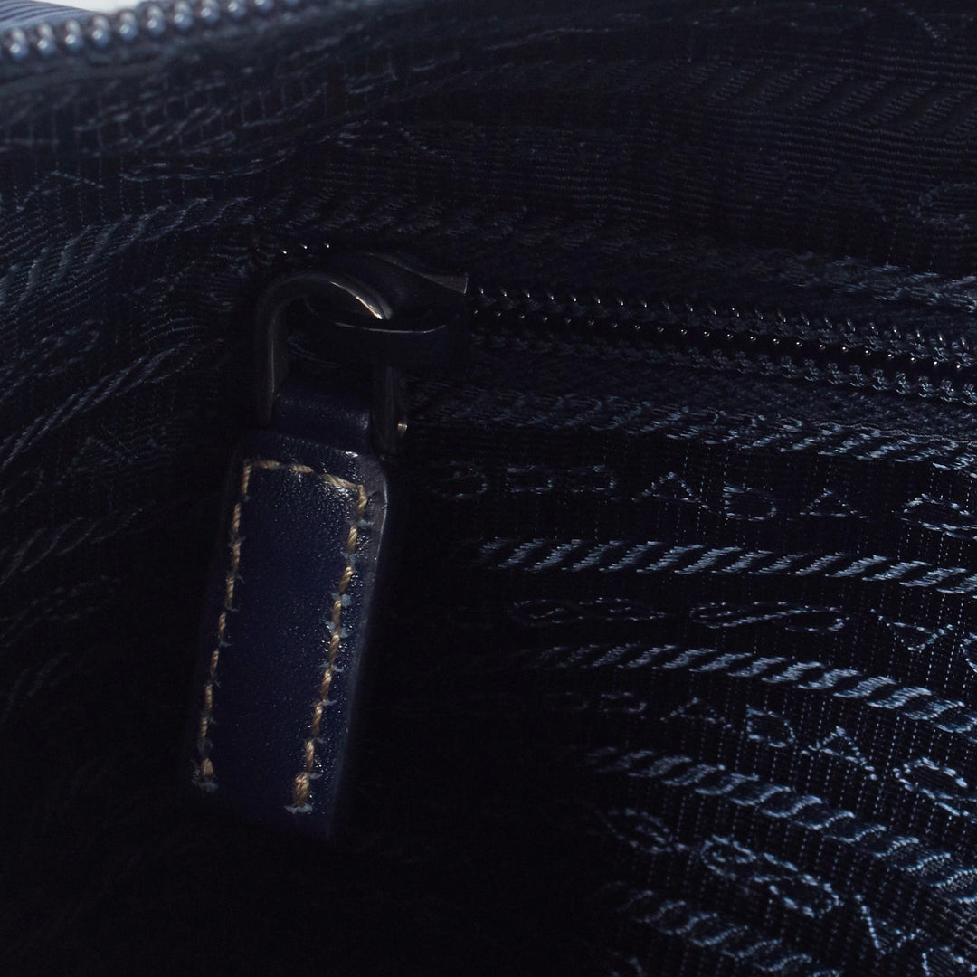 PRADA/プラダ】テスート 三角ロゴ ショルダーバッグ ネイビー｜ヴァル