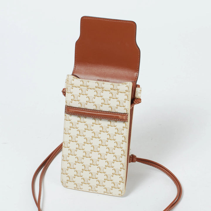 CELINE/セリーヌ】ホワイト トリオンフ柄 レザー スマホ CELINE/セリーヌ】ホワイト トリオンフ柄 レザー スマホ