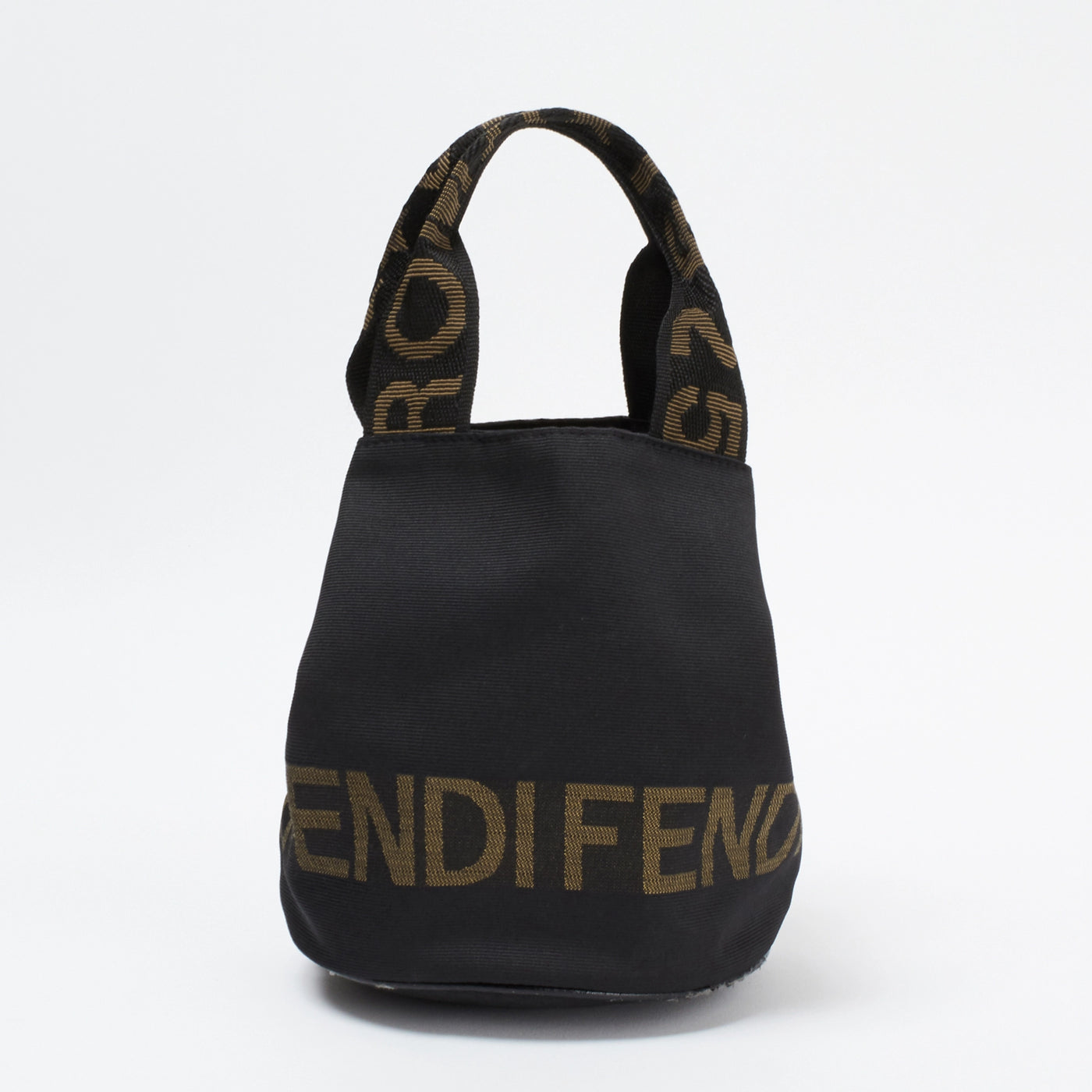 FENDI ブラック ナイロン ハンドバッグ FENDI ブラック ナイロン ハンドバッグ