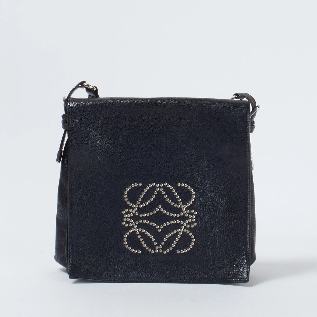 LOEWE/ロエベ】アナグラム スタッズ レザー ショルダーバッグ ブラック LOEWE/ロエベ】アナグラム スタッズ レザー ショルダーバッグ ブラック