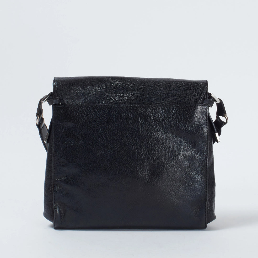 LOEWE/ロエベ】アナグラム スタッズ レザー ショルダーバッグ ブラック LOEWE/ロエベ】アナグラム スタッズ レザー ショルダーバッグ ブラック