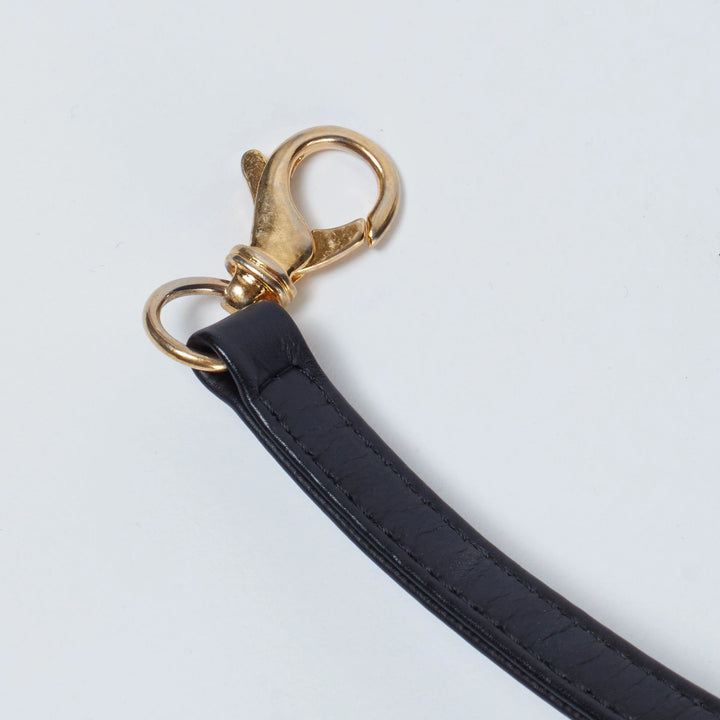 CHANEL ブラックレザー ショルダーバッグ　巾着　ヴィンテージ CHANEL/シャネル】巾着型 レザーショルダーバッグ ブラック