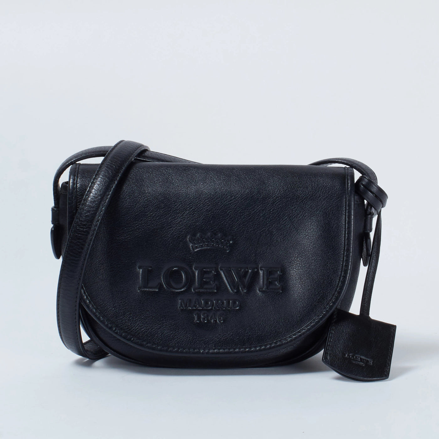 ✨美品✨LOEWE ロエベ ショルダーバッグ 斜め掛け 黒 ブラック ✨美品✨LOEWE ロエベ ショルダーバッグ 斜め掛け 黒 ブラック