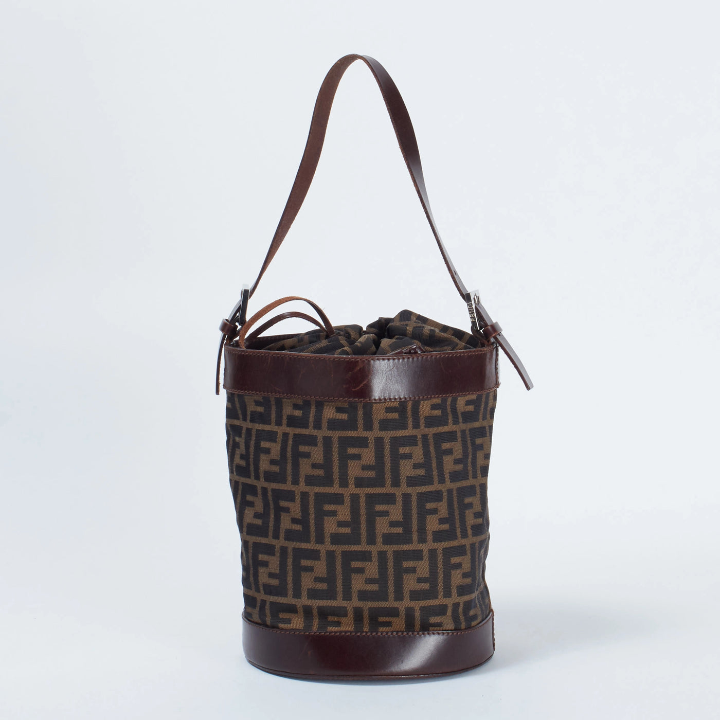 FENDI/フェンディ】ドローストリング バケツバッグ ブラウン FENDI/フェンディ】ドローストリング バケツバッグ ブラウン
