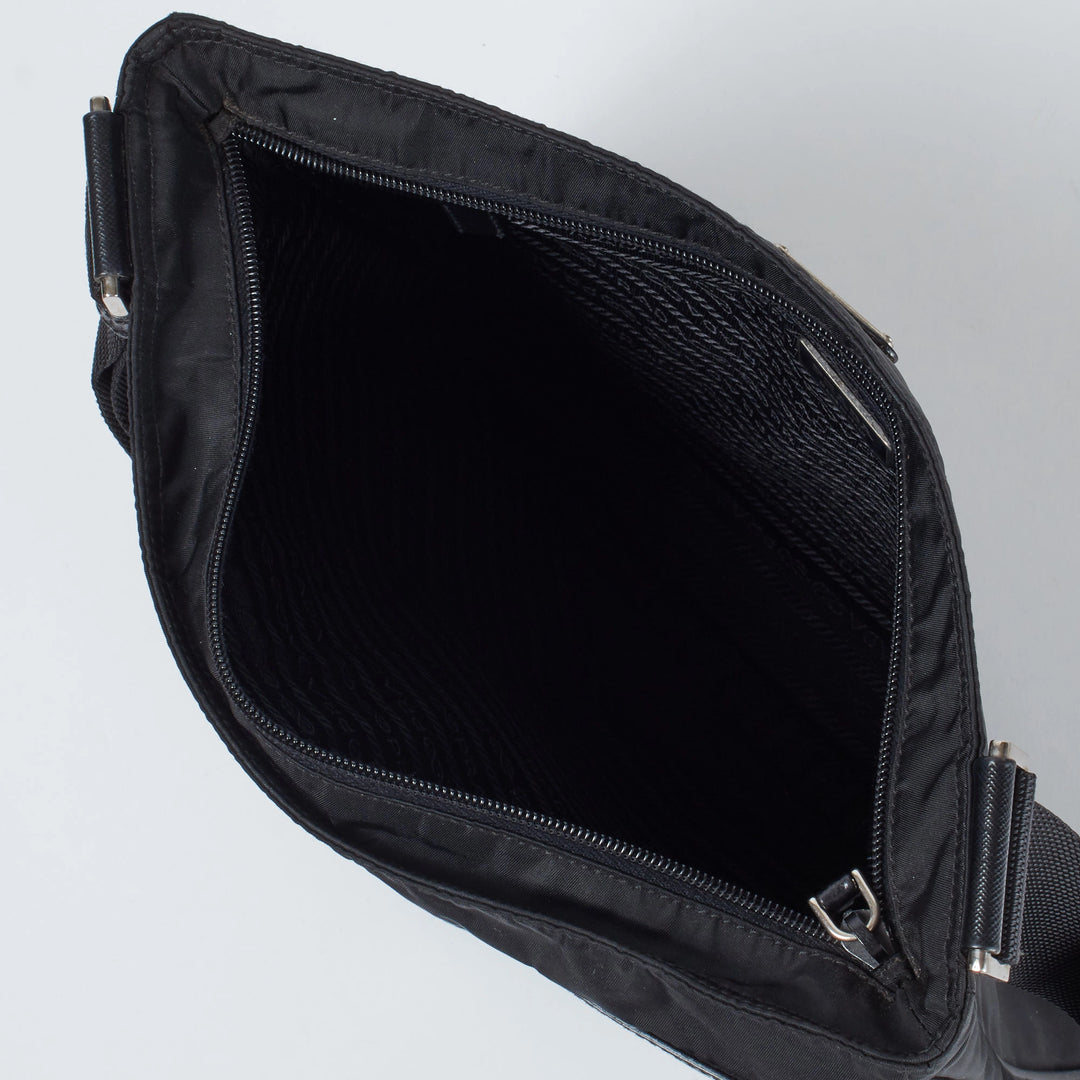 PRADA/プラダ】ナイロン 三角プレート ショルダーバッグ｜ヴァル