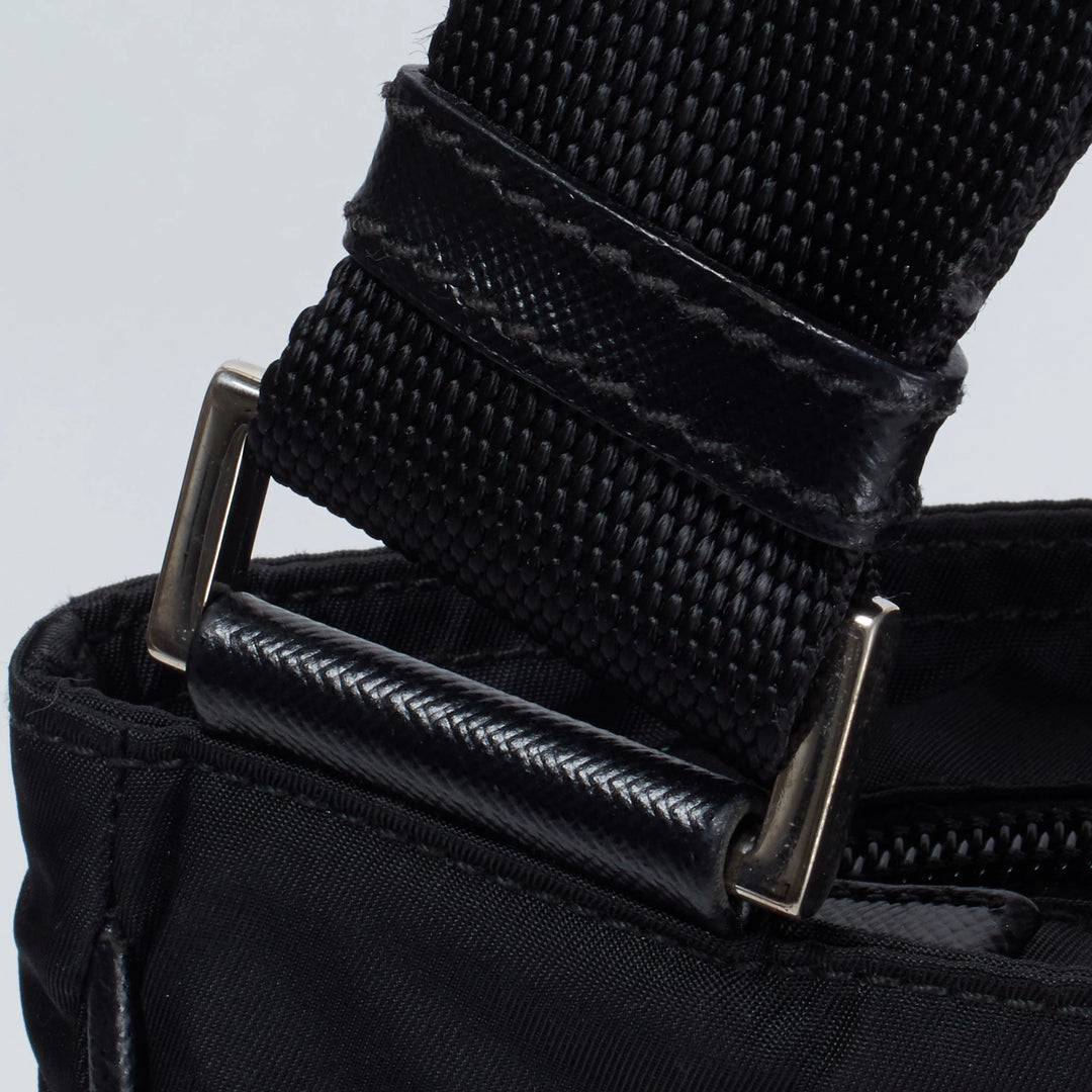 PRADA/プラダ】ナイロン 三角プレート ショルダーバッグ｜ヴァル