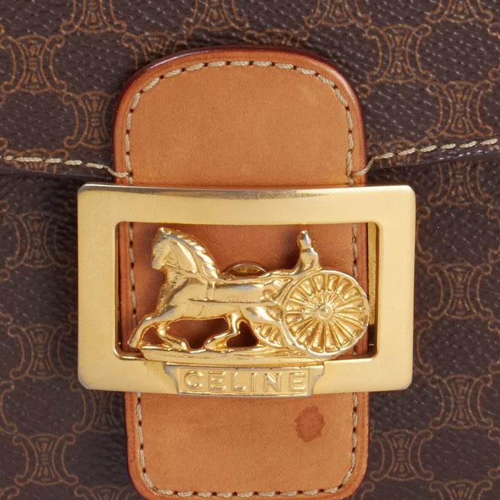 極美品 セリーヌ 馬車金具 トライアングルケース マカダム タッセル CELINE/セリーヌ】マカダム 馬車金具 ショルダーバッグ/斜めがけ