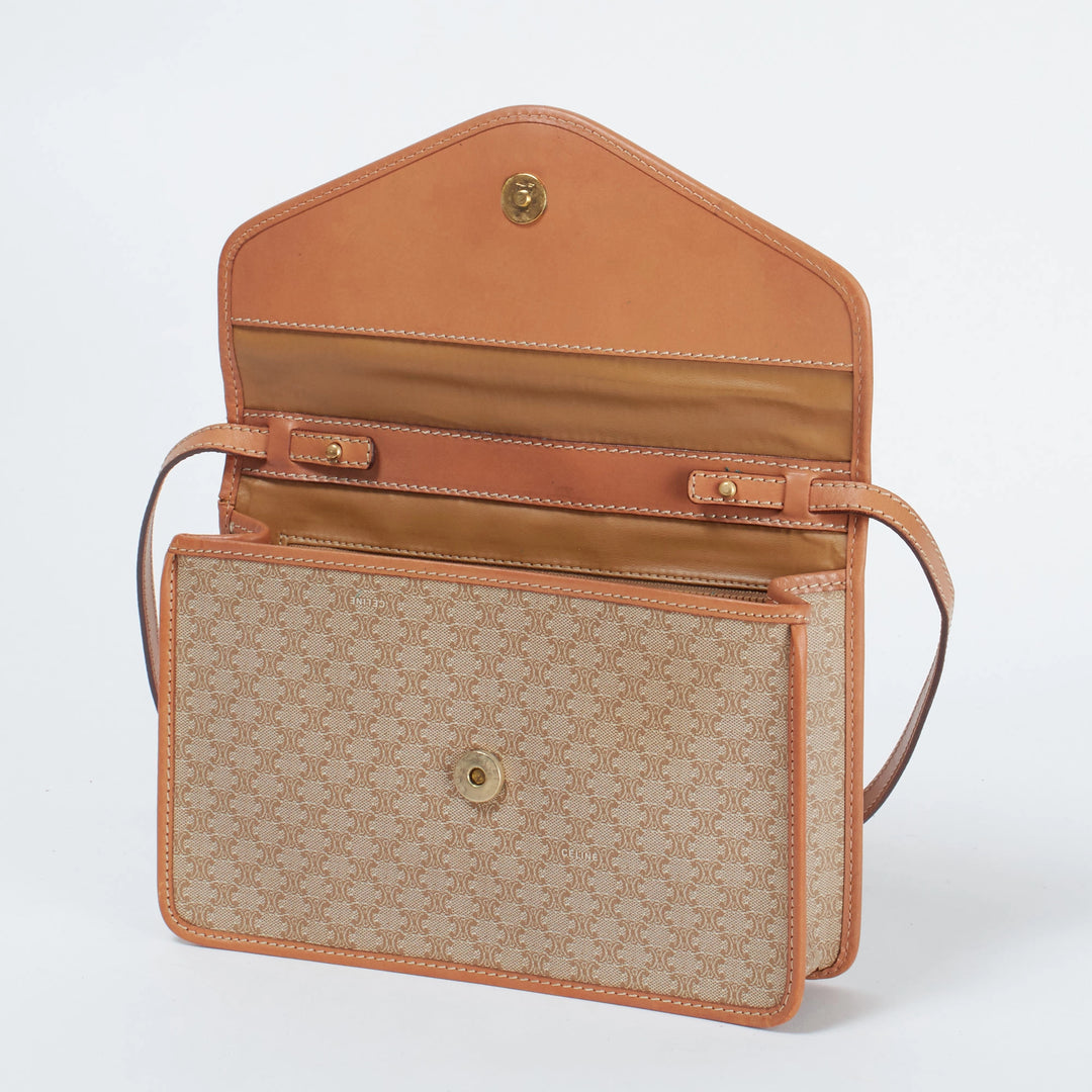 【入手困難】セリーヌ☆ショルダーバッグ マカダム トリオンフ PVC ベージュ CELINE セリーヌ ショルダーバッグ マカダム トリオンフ ベージュ PVC