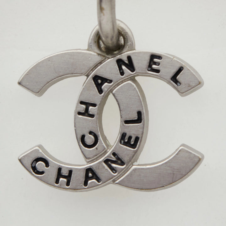 CHANEL/シャネル】ココマーク ロゴ ピアス シルバー系|ヴァル CHANEL/シャネル】ココマーク ロゴ ピアス シルバー系|ヴァル