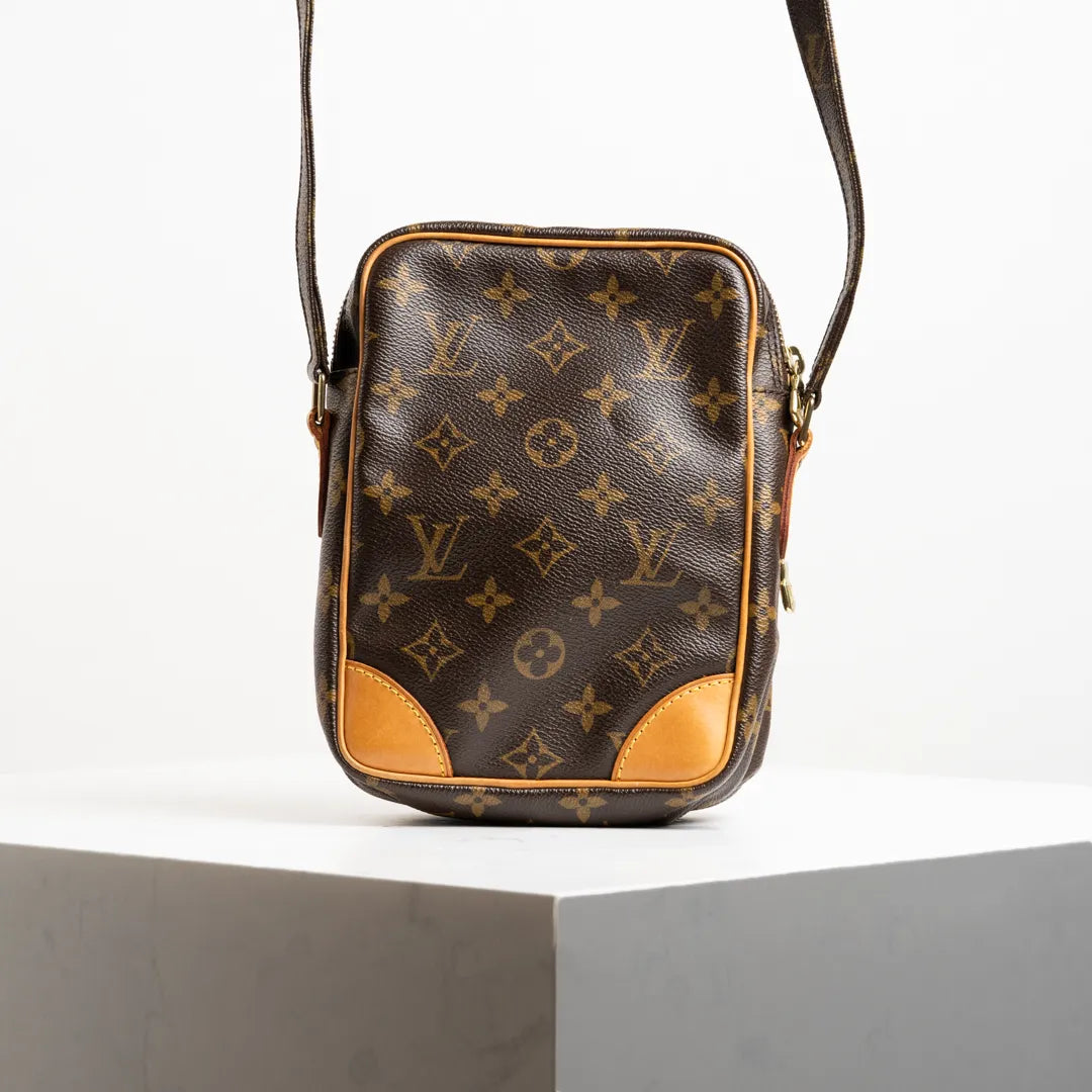 LOUIS VUITTON】モノグラムアマゾンショルダーバッグ｜ヴァルティークヴィンテージ【公式】｜レディースファッション通販 – VALTIQUE  VINTAGE TOKYO