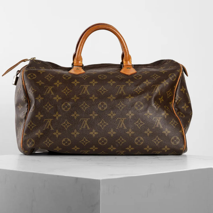 LOUIS VUITTON/ルイ・ヴィトン】モノグラム スピーディ35 ハンドバッグ  W36cm×H20cm｜ヴァルティークヴィンテージ【公式】｜レディースファッション通販 – VALTIQUE VINTAGE TOKYO